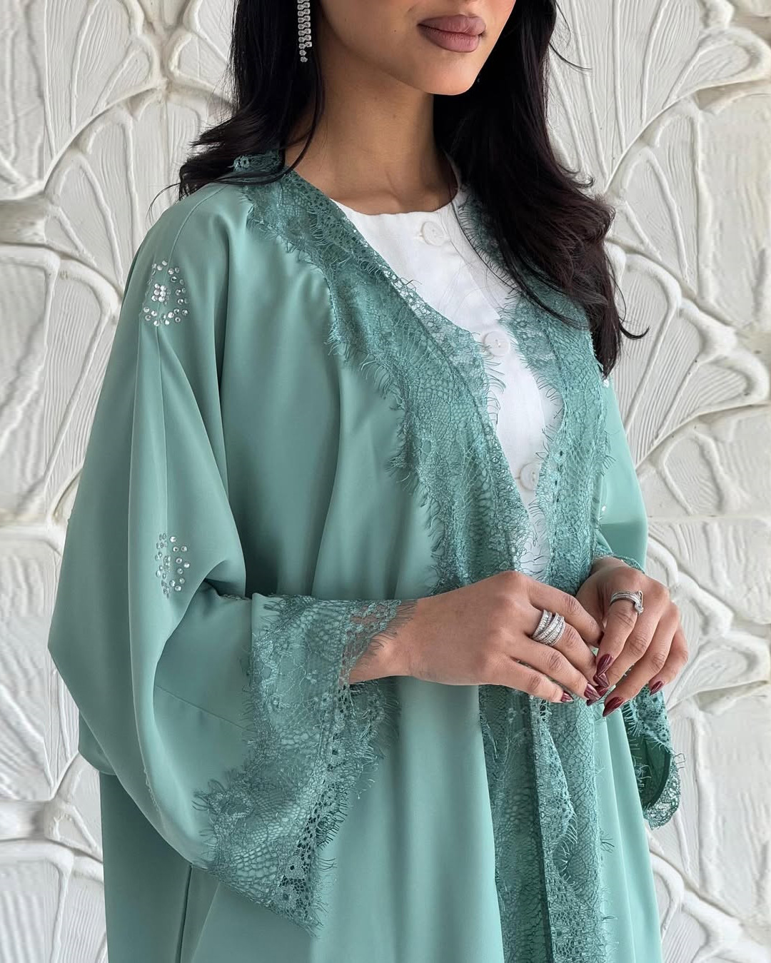 Amina Al Nada - Abaya