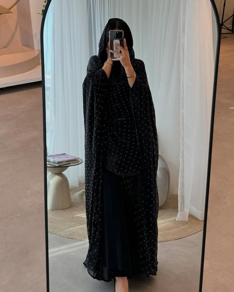 Iman Al Zahra - Abaya With Hijaab