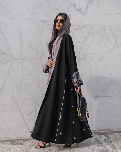 Talia Al Jamal - Abaya