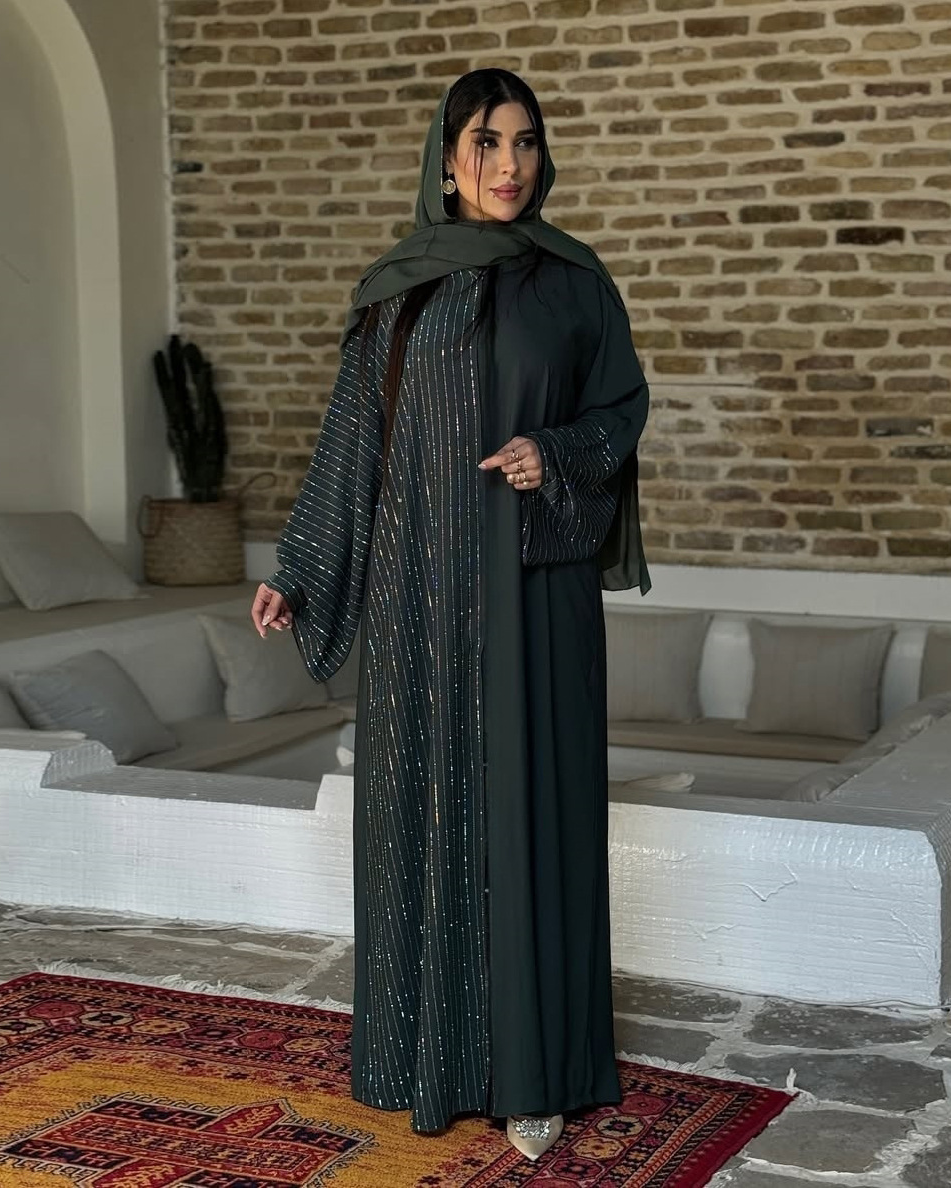 Maha Al Yasmeen - Abaya