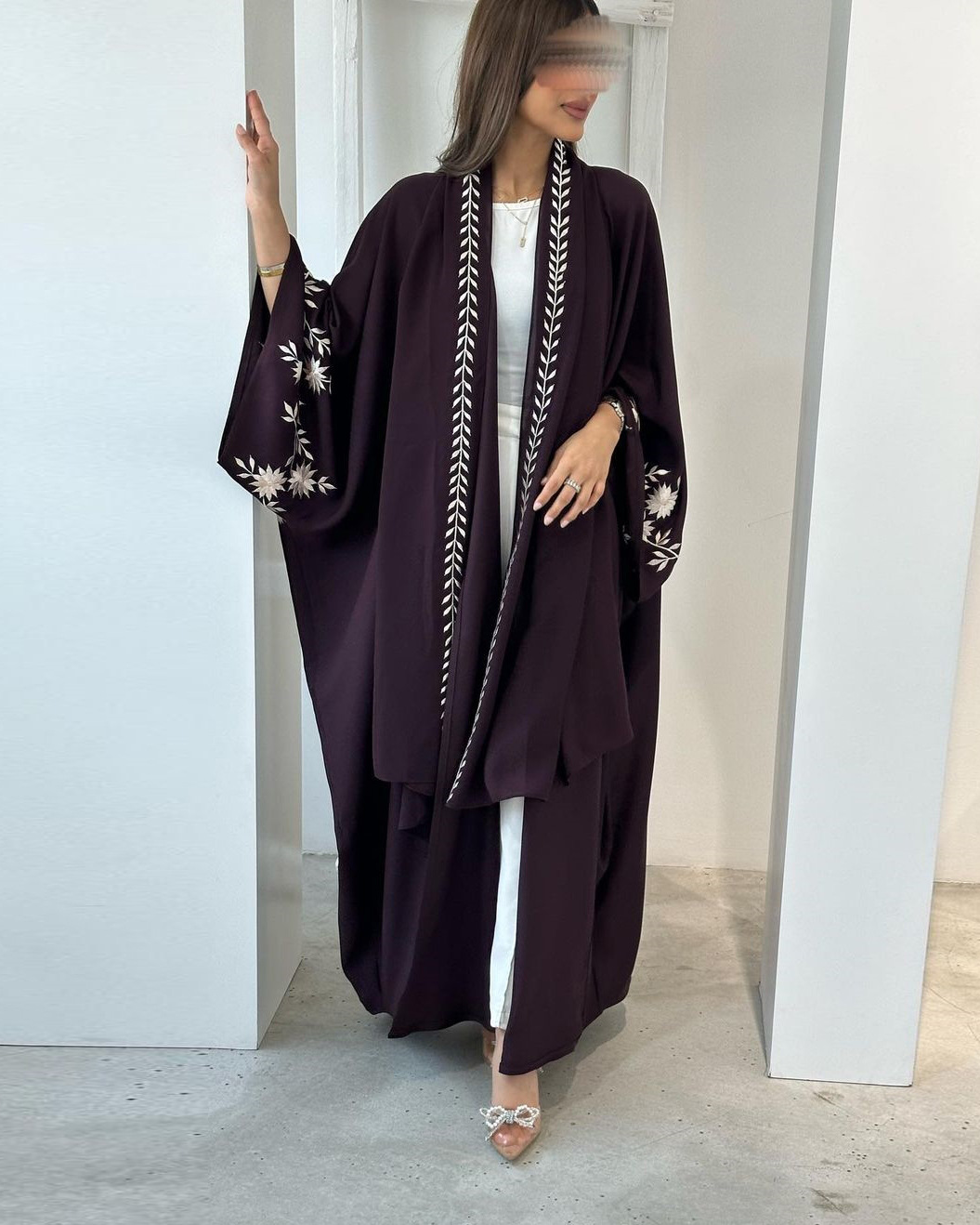 Nura Al Jamal - Abaya With Hijaab