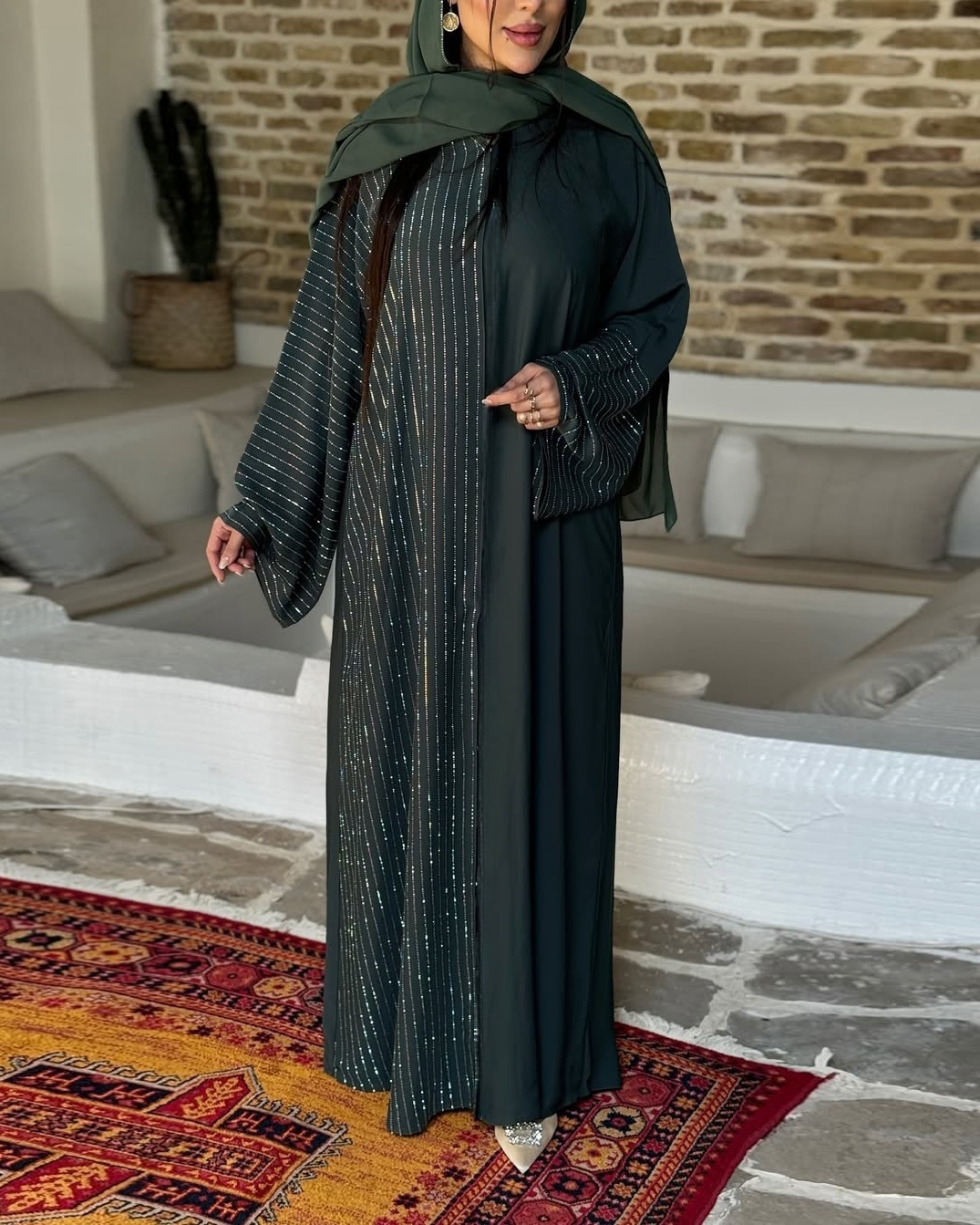 Maha Al Yasmeen - Abaya