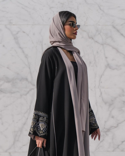 Talia Al Jamal - Abaya
