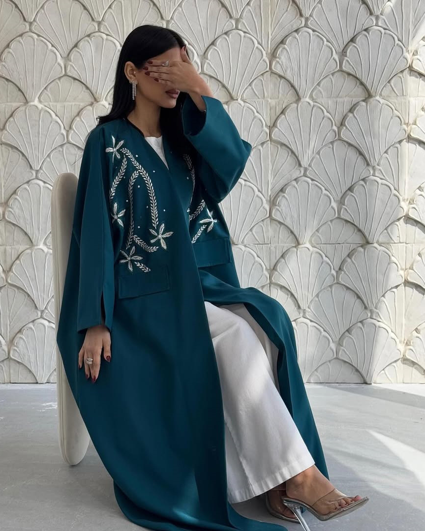 Rima Al Rawda - Abaya