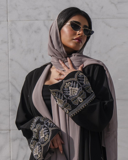 Talia Al Jamal - Abaya