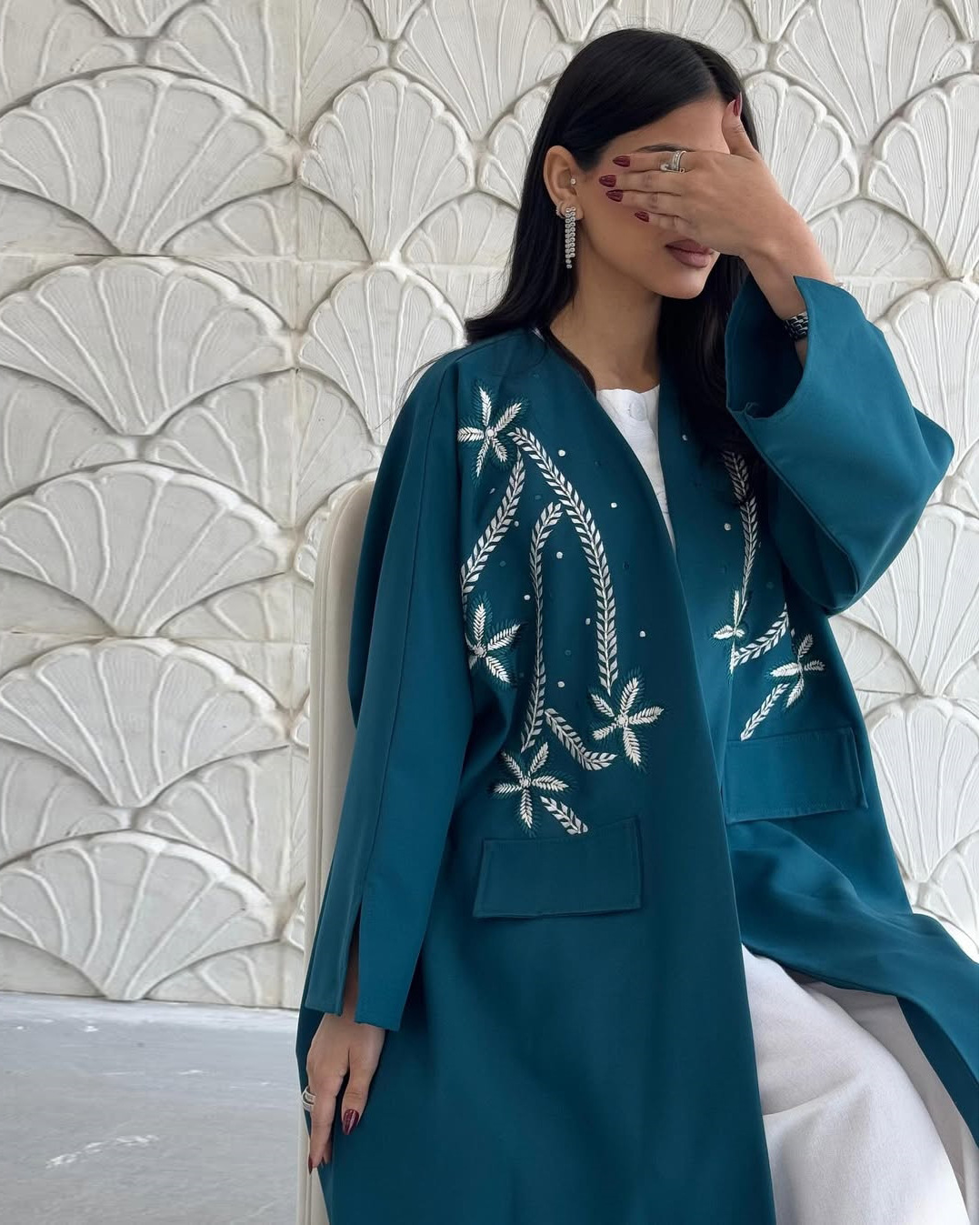Rima Al Rawda - Abaya