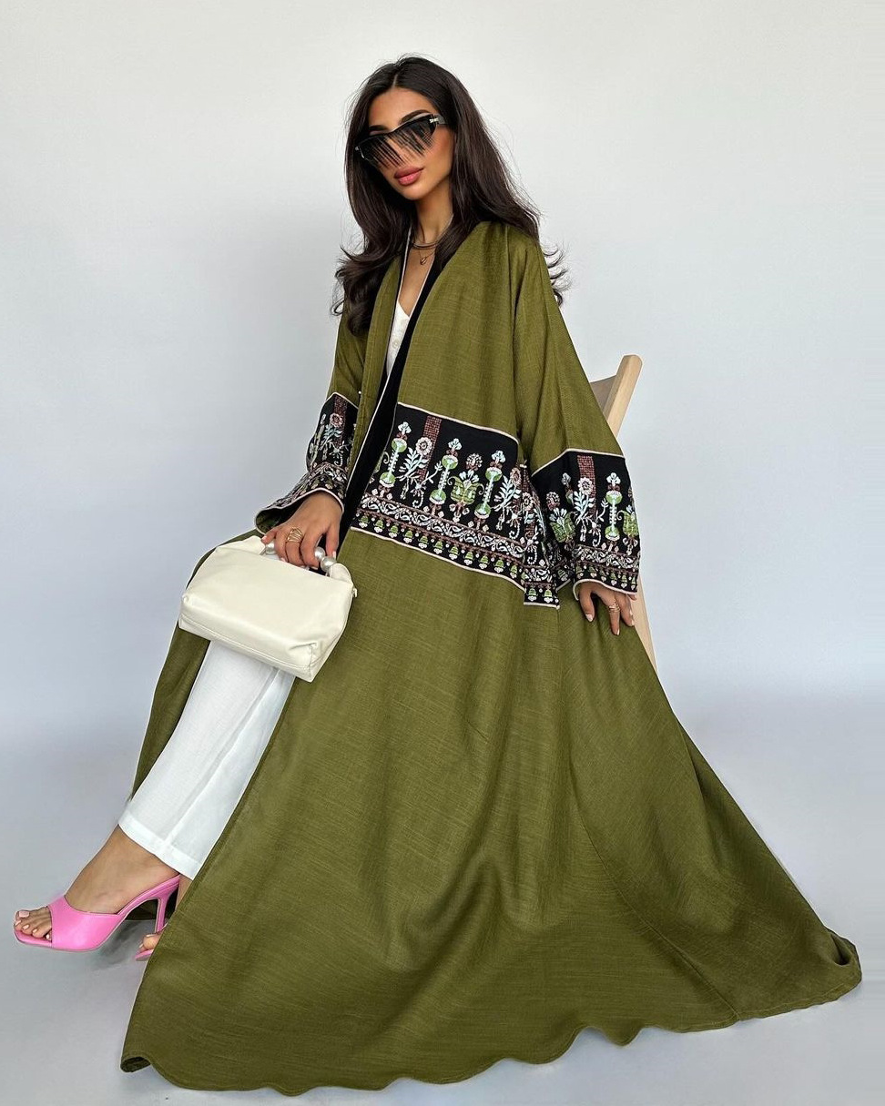 Amira Al Layali - Abaya