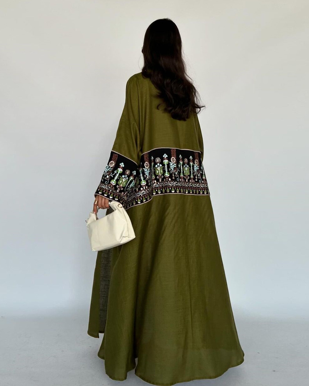 Amira Al Layali - Abaya