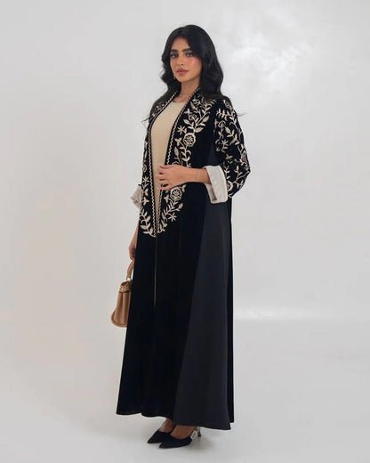 Maha Al Qamar - Abaya avec hijaab