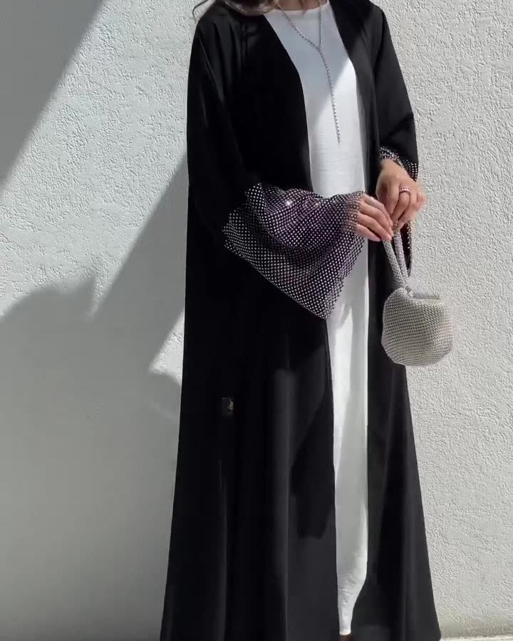 Shadia Al Rawda - Abaya