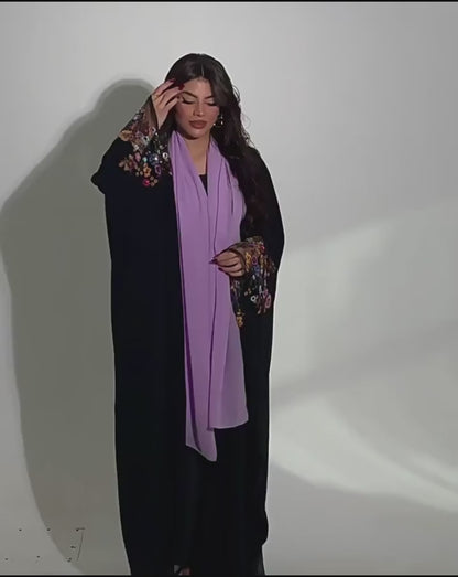 Fatima Al Thaqafa - Abaya avec hijaab